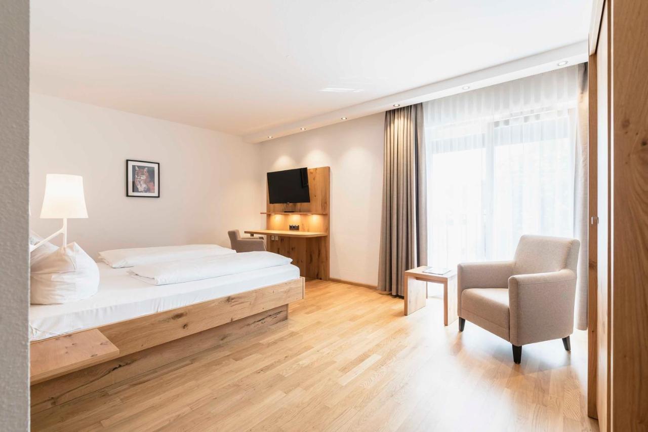 וואלדקירץ' Hotel & Gasthaus Loewen מראה חיצוני תמונה