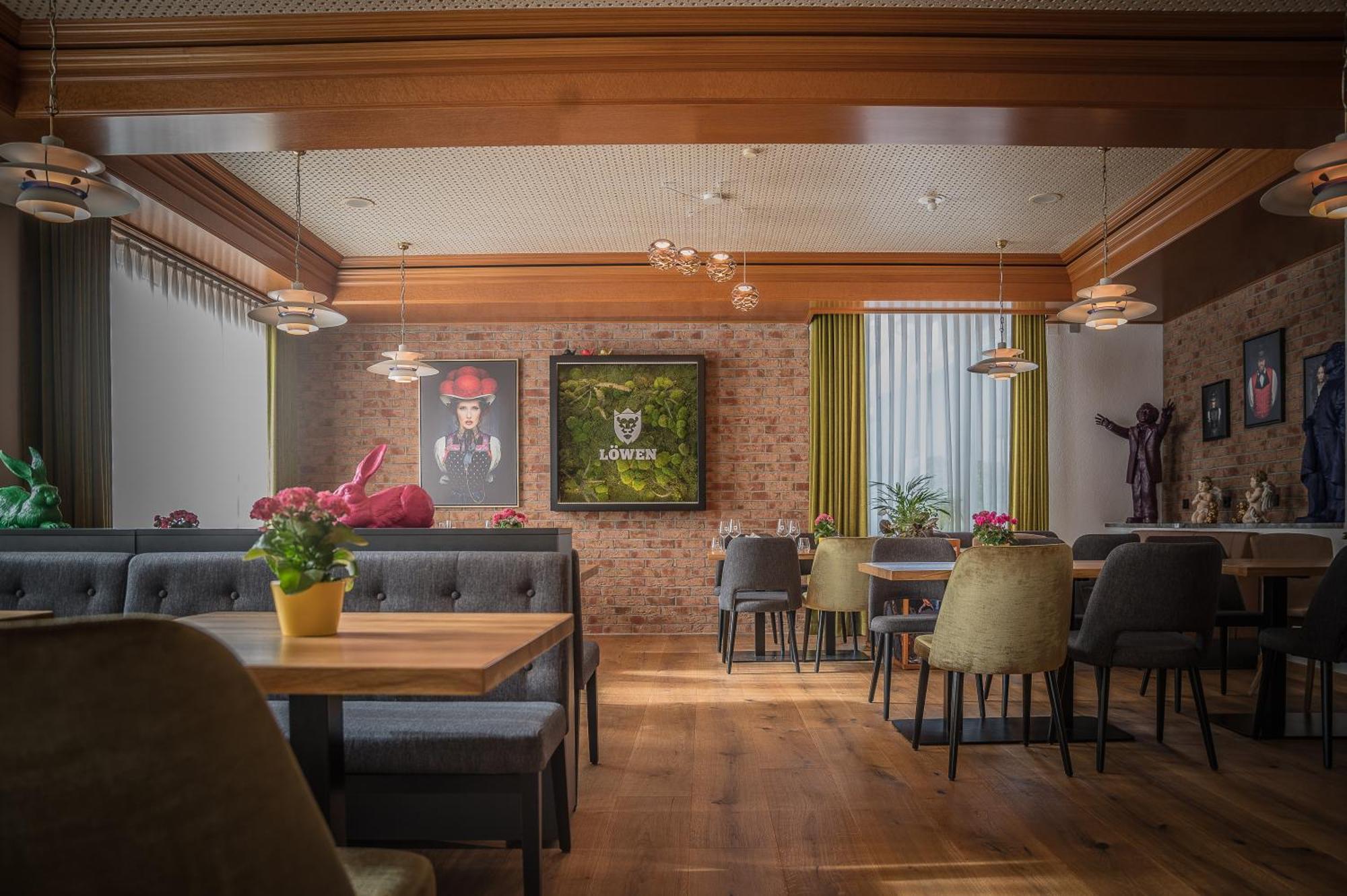 וואלדקירץ' Hotel & Gasthaus Loewen מראה חיצוני תמונה
