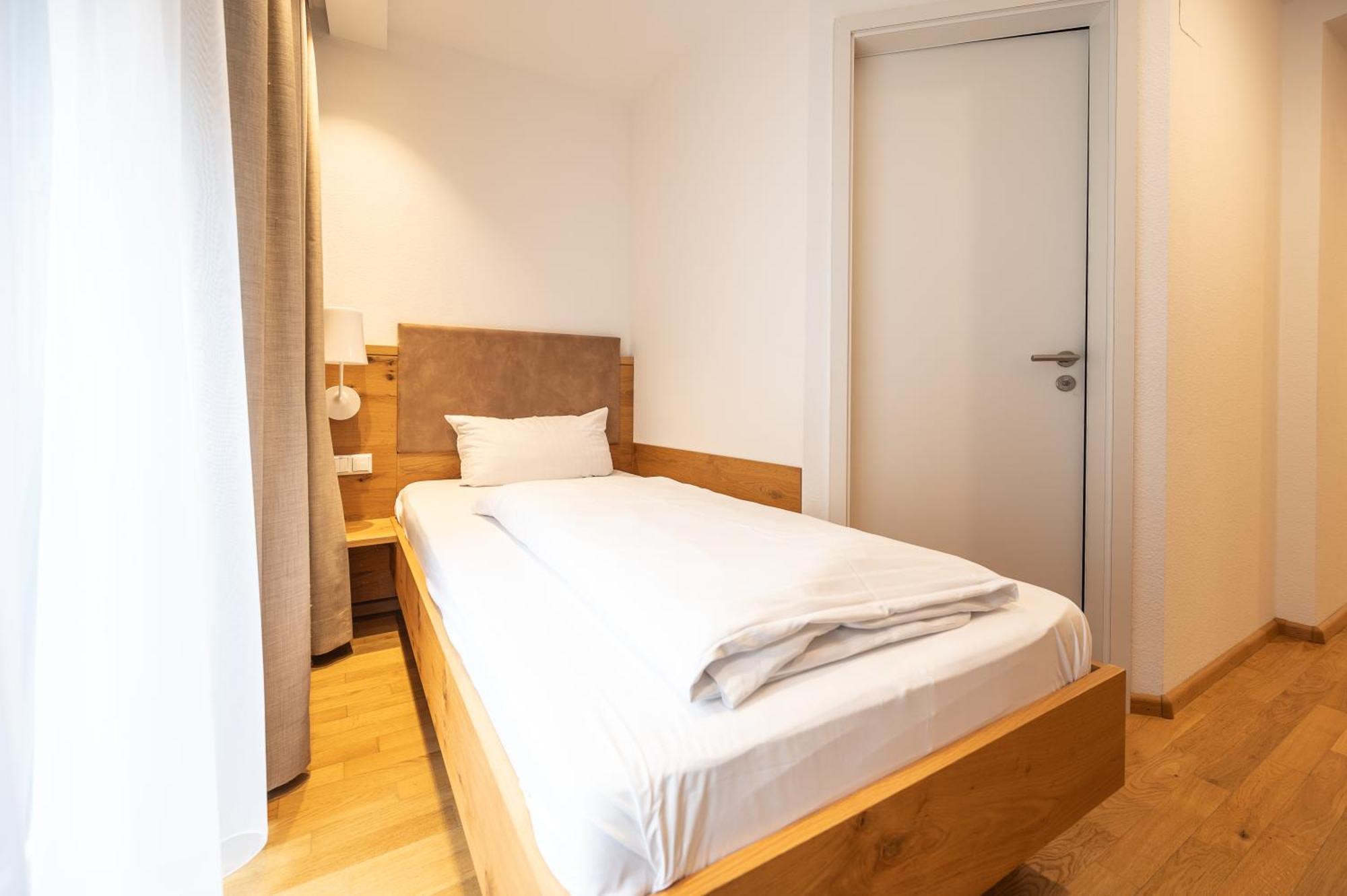 וואלדקירץ' Hotel & Gasthaus Loewen מראה חיצוני תמונה