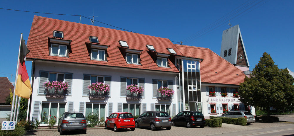 וואלדקירץ' Hotel & Gasthaus Loewen מראה חיצוני תמונה